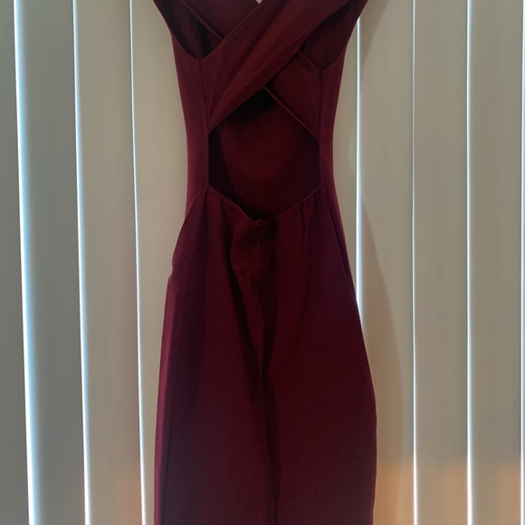 Burgundy dress - Picture 2 of 5